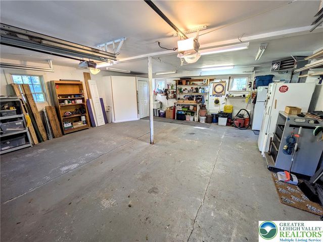 1731 Howell Road, Lower Mt Bethel Twp, PA 18040