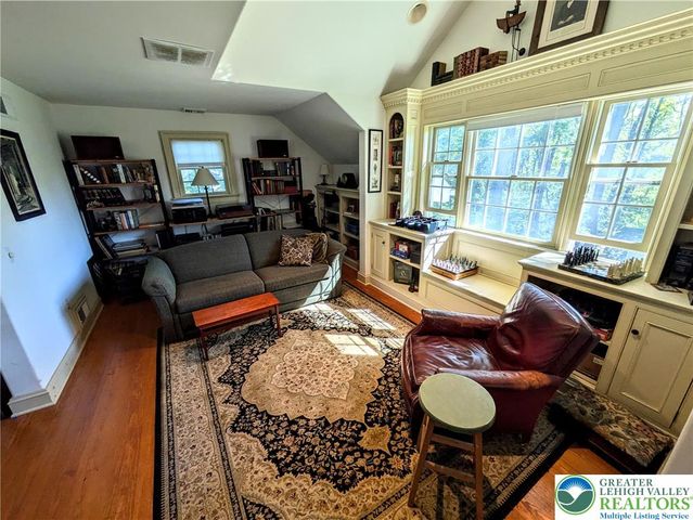 1731 Howell Road, Lower Mt Bethel Twp, PA 18040