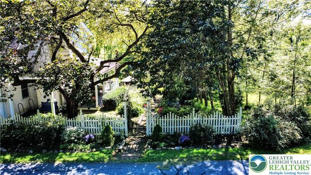 1731 Howell Road, Lower Mt Bethel Twp, PA 18040
