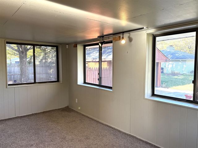 27160 Spring Arbor Drive, Southfield, MI 48076