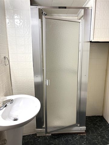 27160 Spring Arbor Drive, Southfield, MI 48076