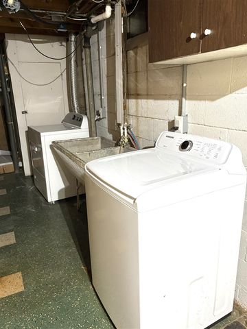 27160 Spring Arbor Drive, Southfield, MI 48076