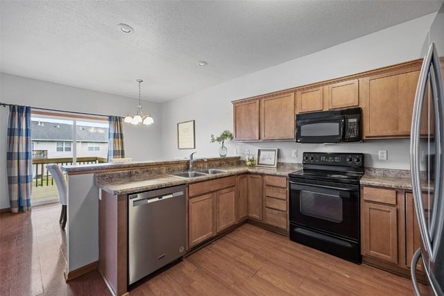 1490 Vandello Cir, North Liberty, IA 52317