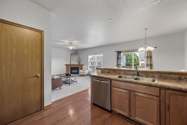 1490 Vandello Cir, North Liberty, IA 52317