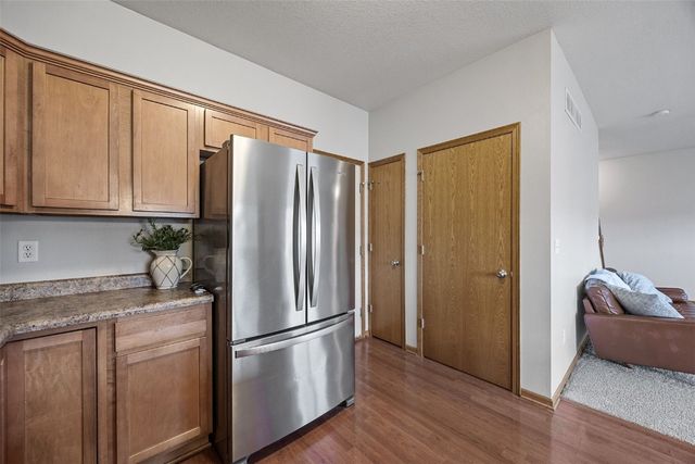 1490 Vandello Cir, North Liberty, IA 52317