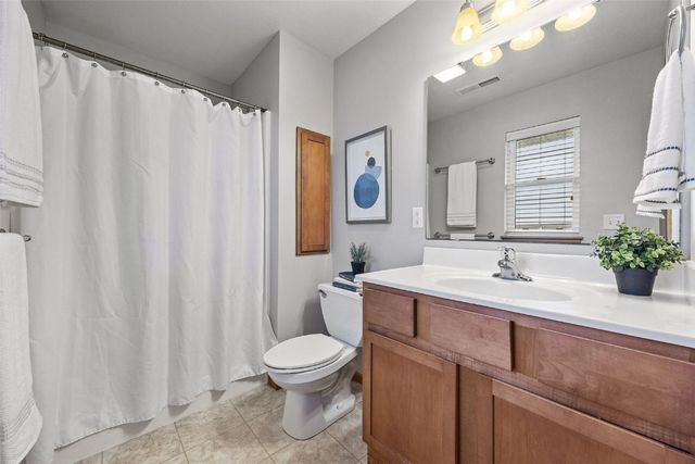 1490 Vandello Cir, North Liberty, IA 52317