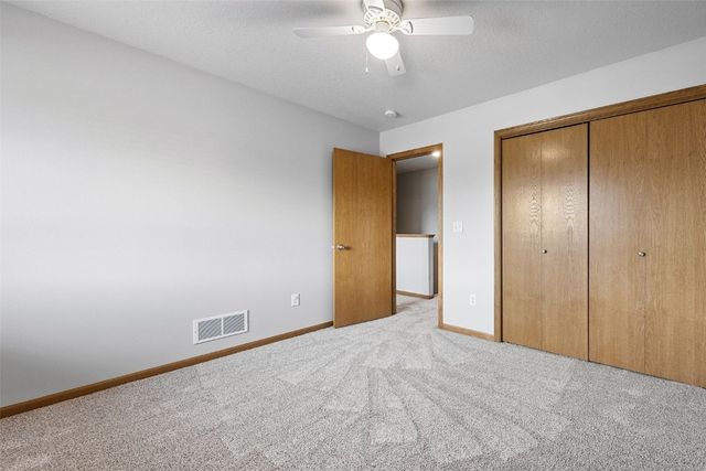 1490 Vandello Cir, North Liberty, IA 52317