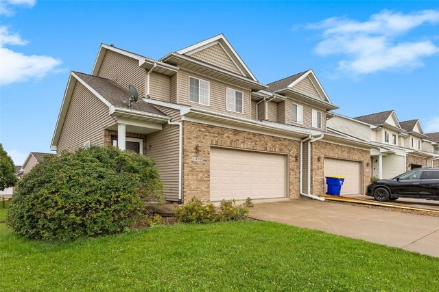 1490 Vandello Cir, North Liberty, IA 52317