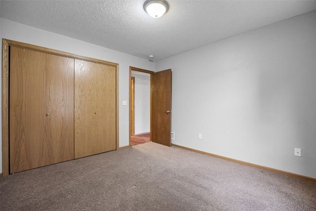 1490 Vandello Cir, North Liberty, IA 52317