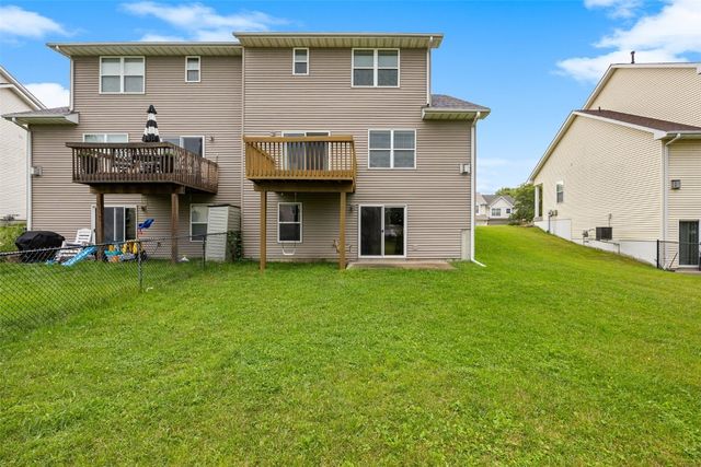 1490 Vandello Cir, North Liberty, IA 52317
