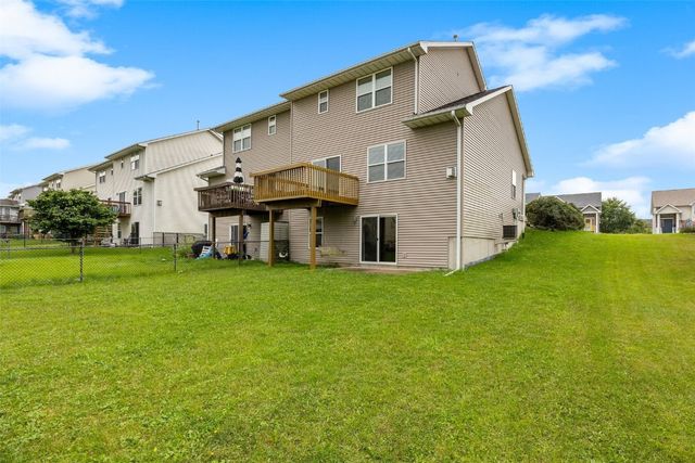 1490 Vandello Cir, North Liberty, IA 52317