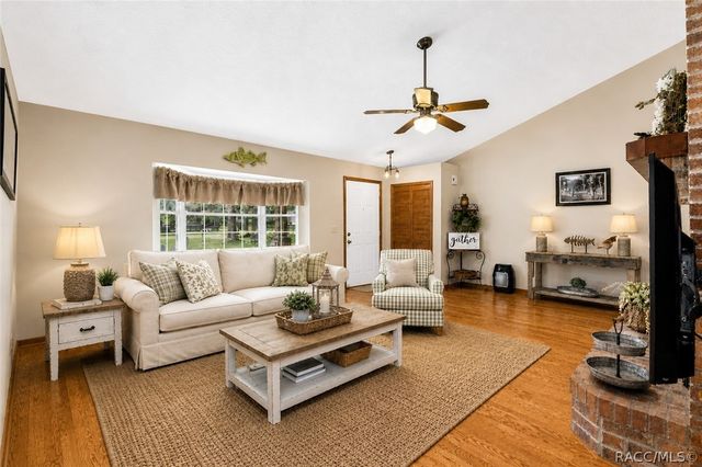 26 Count Fleet Drive, Ocala, FL 34482