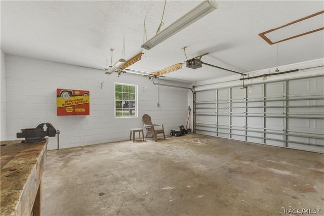 26 Count Fleet Drive, Ocala, FL 34482