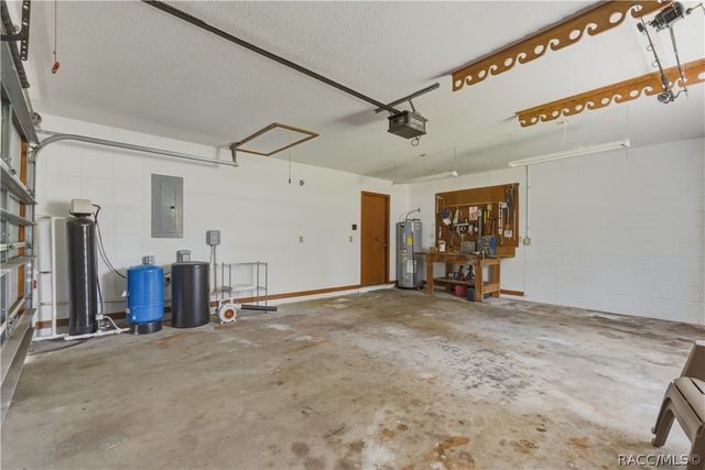 26 Count Fleet Drive, Ocala, FL 34482
