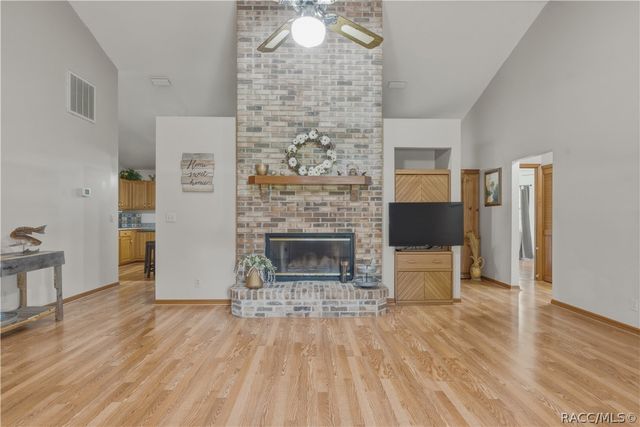 26 Count Fleet Drive, Ocala, FL 34482