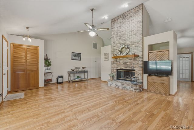26 Count Fleet Drive, Ocala, FL 34482