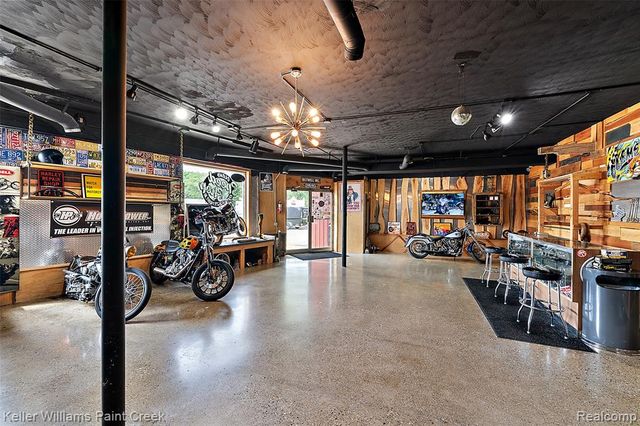1357 S Gratiot Avenue, Clinton Township, MI 48036