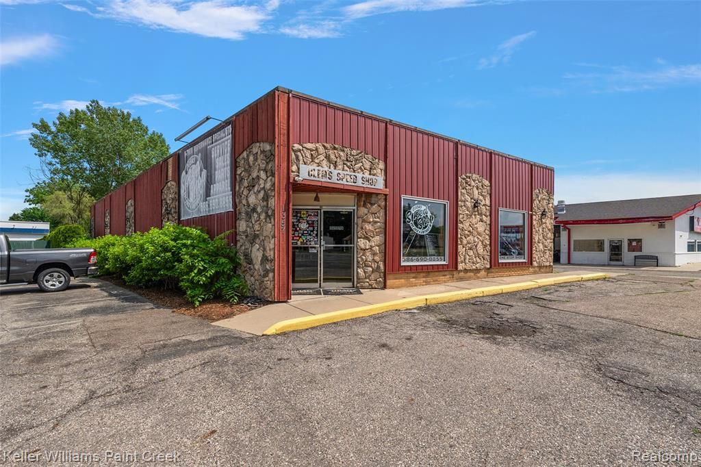 1357 S Gratiot Avenue, Clinton Township, MI 48036
