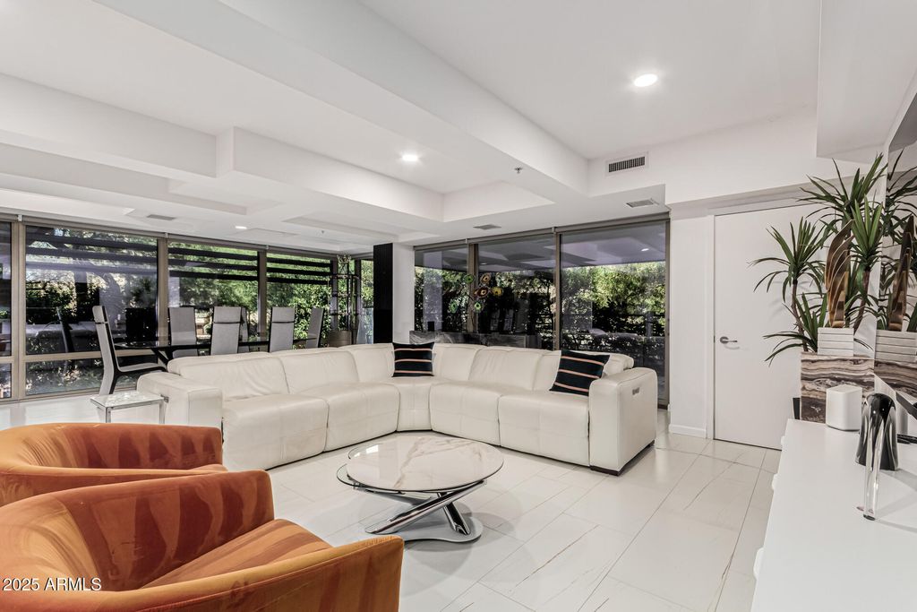 7121 E RANCHO VISTA Drive 2006, Scottsdale, AZ 85251