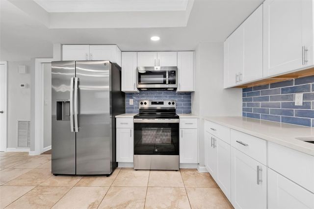 483 SUNNYSIDE DRIVE, Venice, FL 34293