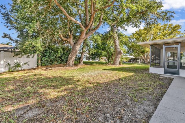 483 SUNNYSIDE DRIVE, Venice, FL 34293