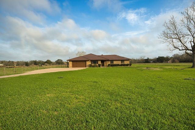 1506 Fm 2611, Cedar Lake, TX 77414