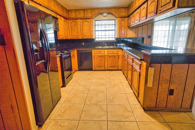 1506 Fm 2611, Cedar Lake, TX 77414