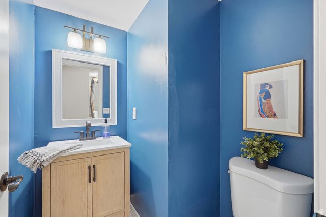 8377 S MEADOW GREEN WAY, West Jordan, UT 84088