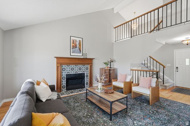 8377 S MEADOW GREEN WAY, West Jordan, UT 84088