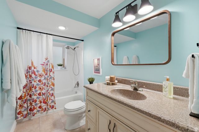 8377 S MEADOW GREEN WAY, West Jordan, UT 84088