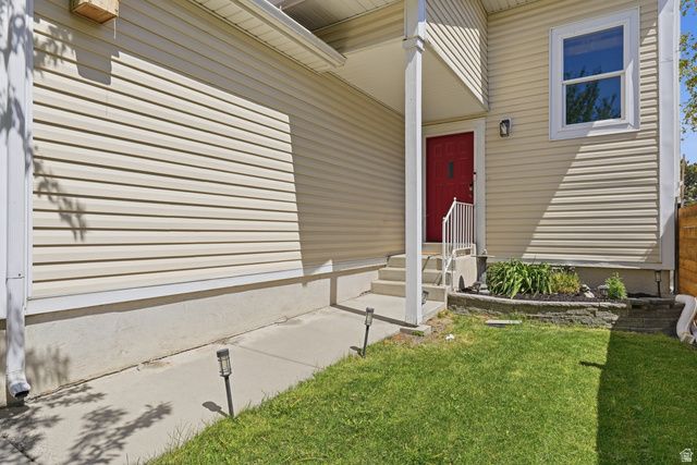 8377 S MEADOW GREEN WAY, West Jordan, UT 84088