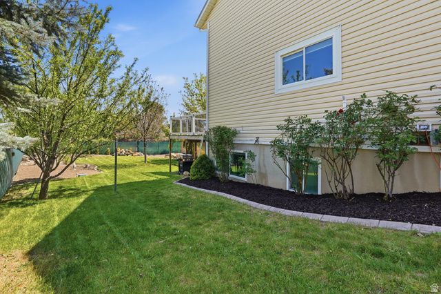 8377 S MEADOW GREEN WAY, West Jordan, UT 84088