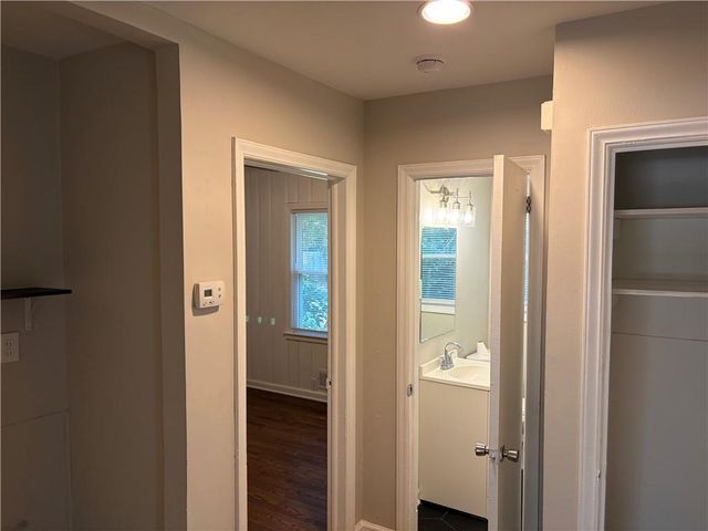 1990 S Columbia Place, Decatur, GA 30032