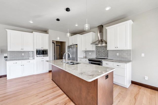 3424 SCHUBERT PLACE, Green Bay, WI 54311