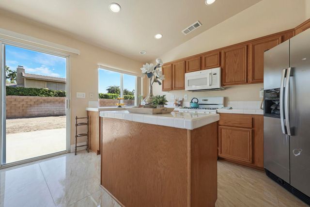 45930 Las Colinas, La Quinta, CA 92253
