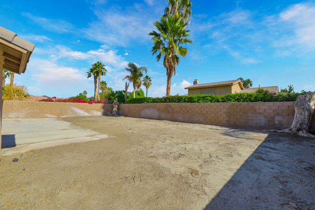 45930 Las Colinas, La Quinta, CA 92253