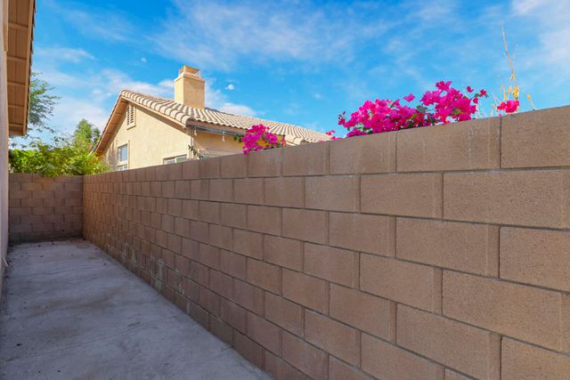 45930 Las Colinas, La Quinta, CA 92253