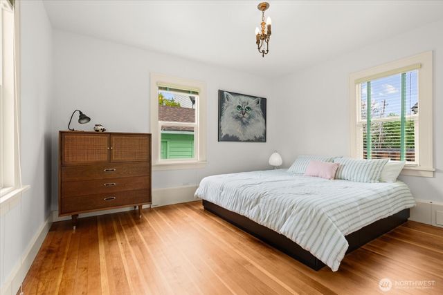 908 N 102nd, Seattle, WA 98133