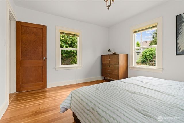 908 N 102nd, Seattle, WA 98133