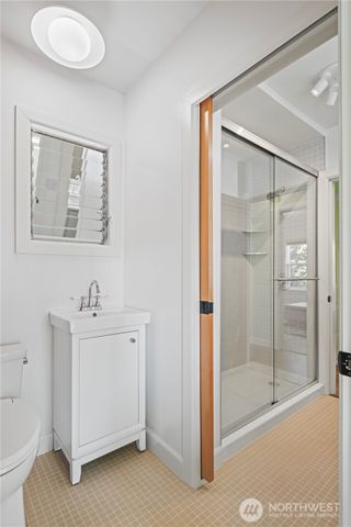 908 N 102nd, Seattle, WA 98133