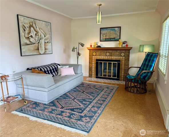 908 N 102nd, Seattle, WA 98133