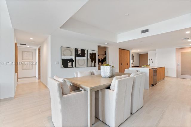 10281 W Bay Harbor Dr 203, Bay Harbor Islands, FL 33154