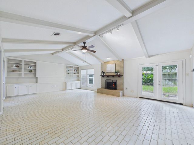1010 Baronridge Drive, Seabrook, TX 77586