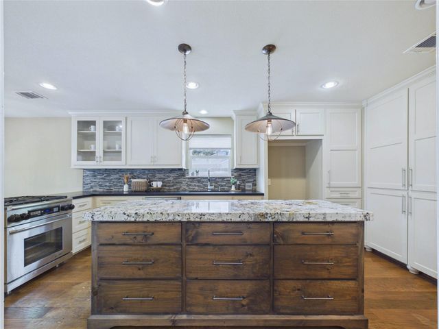 1010 Baronridge Drive, Seabrook, TX 77586