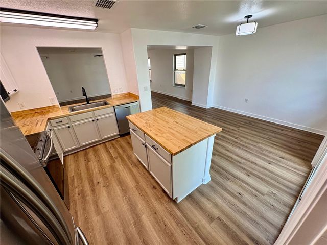 8003 Bannock LN, Austin, TX 78747