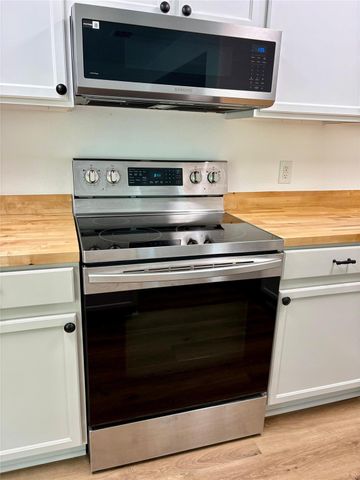 8003 Bannock LN, Austin, TX 78747