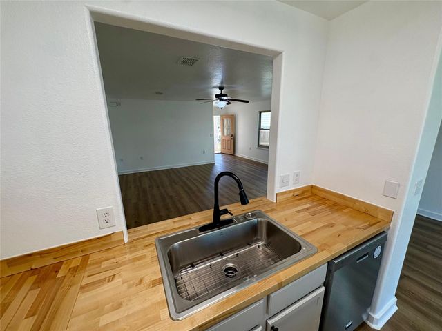 8003 Bannock LN, Austin, TX 78747