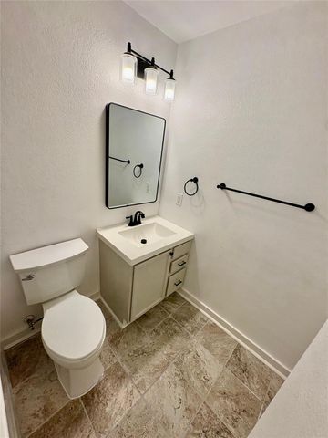 8003 Bannock LN, Austin, TX 78747