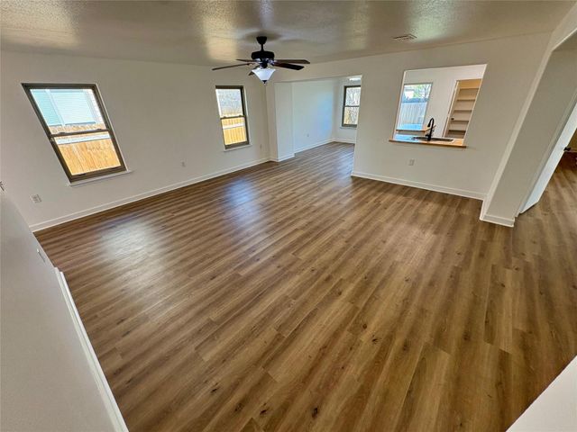 8003 Bannock LN, Austin, TX 78747