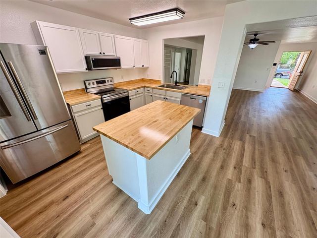 8003 Bannock LN, Austin, TX 78747